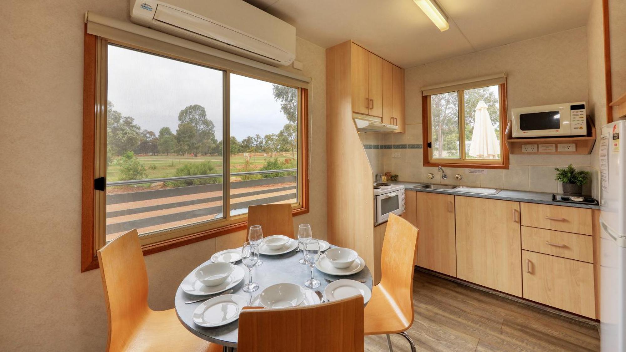 Yarrawonga Riverlands Tourist Park Phòng bức ảnh