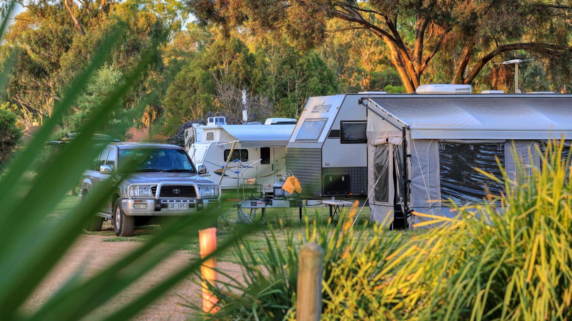 Yarrawonga Riverlands Tourist Park Phòng bức ảnh